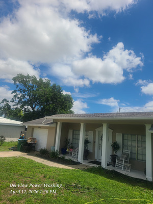 Roof And Fence Cleaning To Remove Algae And Discoloration in Deltona FL
